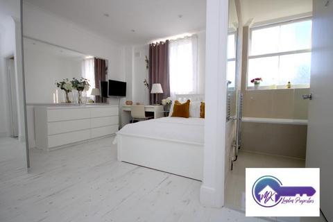 1 bedroom in a flat share to rent, London NW8