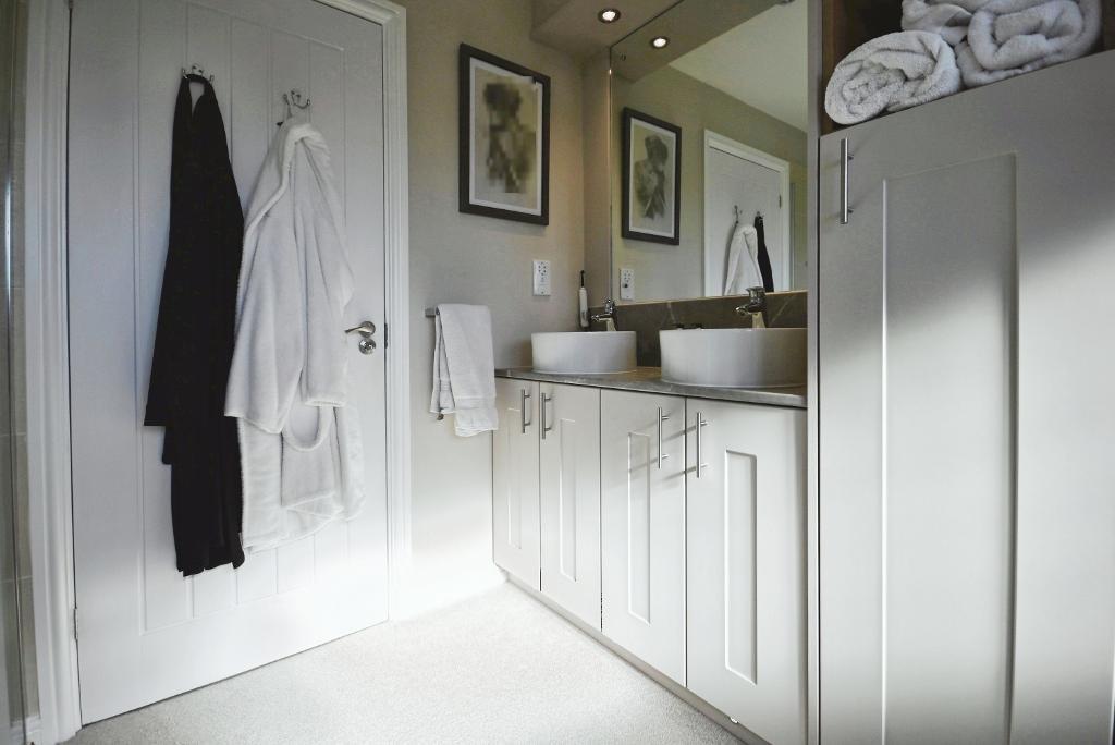 Master Ensuite