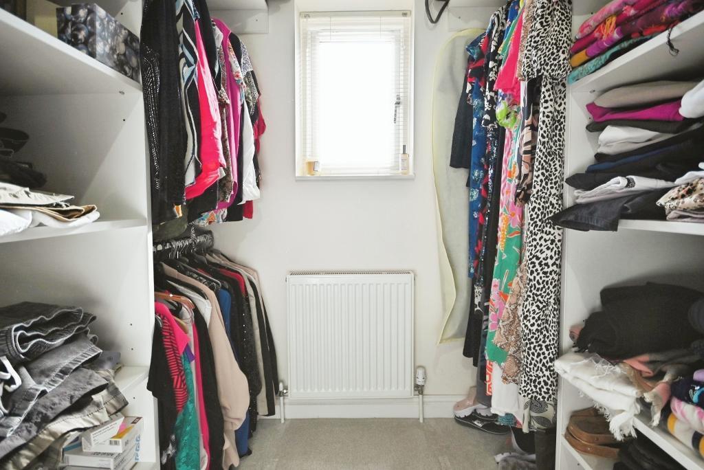 Walk-in wardrobe