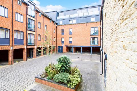 3 bedroom apartment to rent, St. Thomas Street, Oxford OX1