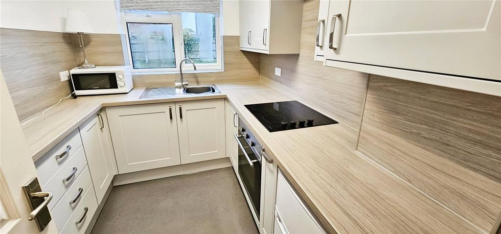 Fitted Kitchen