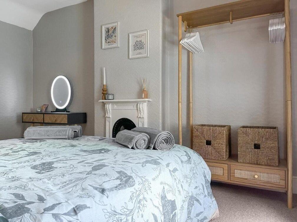 Bedroom One to fireplace.jpg