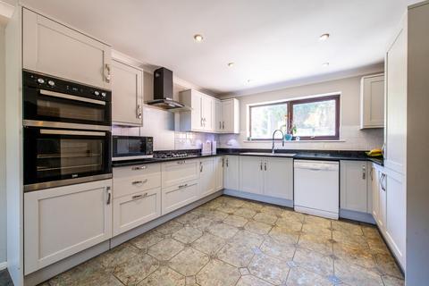6 bedroom detached house for sale, Woodlands, Walderslade
