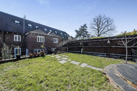 7 Southbank, Hextable, Swanley, BR8 7PP