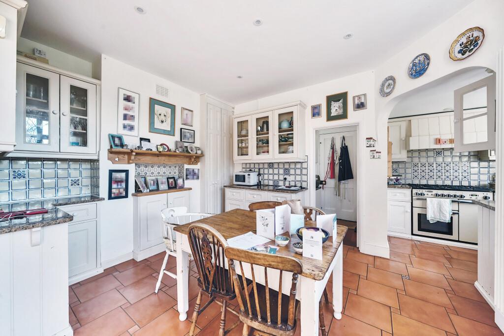 Kitchen/ Breakfast