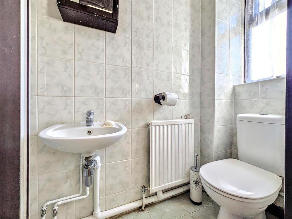 Ensuite.jpeg