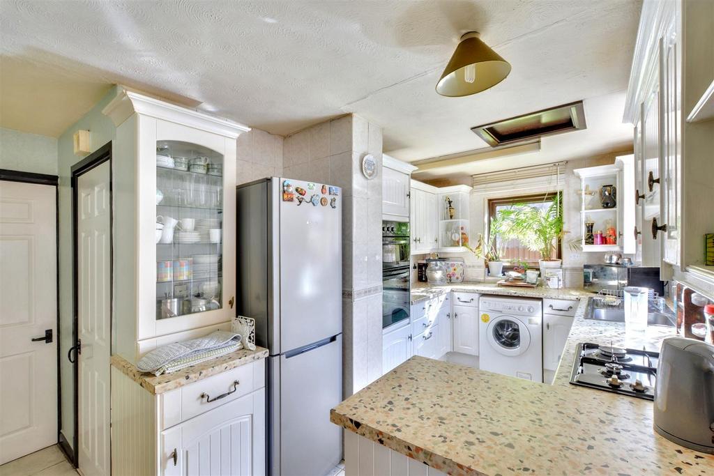 Kitchen  (1).jpeg