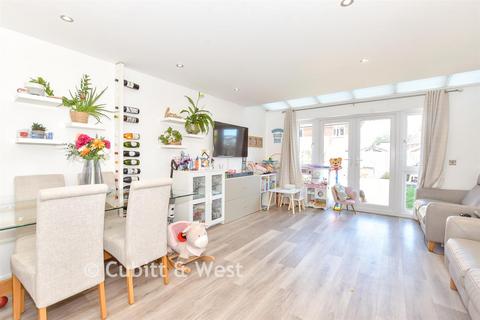 4 bedroom end of terrace house for sale, Thompson Grove, Littlehampton BN17