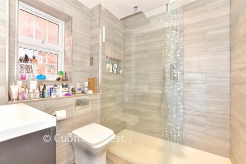 4 bedroom end of terrace house for sale, Thompson Grove, Littlehampton BN17