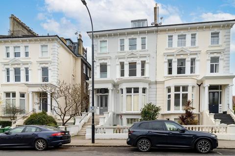 Garden Flat, 31 Belsize Park, London, NW3 4DX