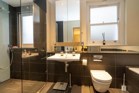 Garden Flat, 31 Belsize Park, London, NW3 4DX