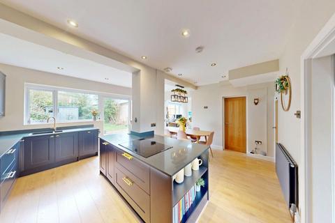 3 bedroom semi-detached house for sale, Dobb Brow Road, Westhoughton, BL5