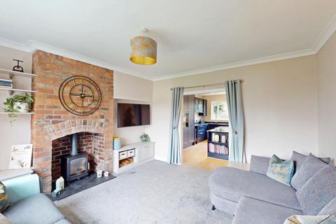 3 bedroom semi-detached house for sale, Dobb Brow Road, Westhoughton, BL5