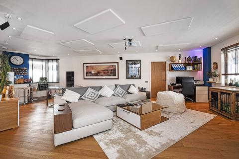 undefined, 417 Wick Lane, London E3