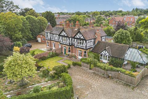 The Mead Croft Road, Shinfield, Reading, RG2 9EY