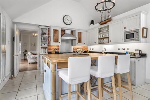 The Mead Croft Road, Shinfield, Reading, RG2 9EY