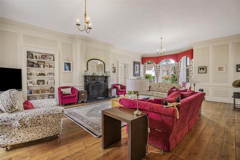 The Mead Croft Road, Shinfield, Reading, RG2 9EY
