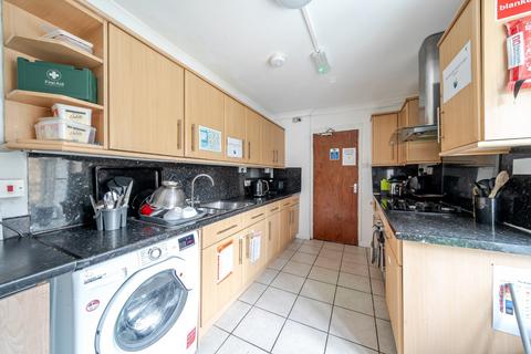 100 Plumstead Common Road, London, SE18 3RE