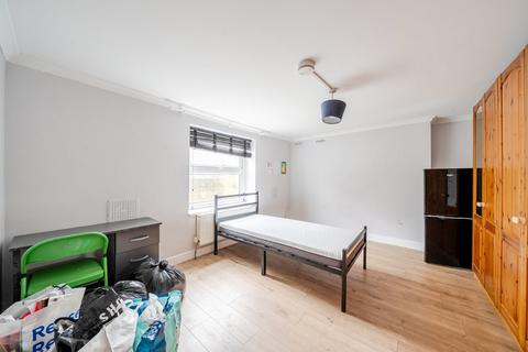 100 Plumstead Common Road, London, SE18 3RE