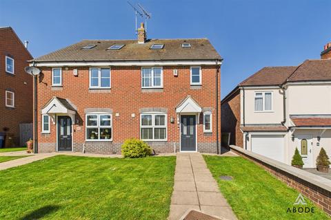 251 Henhurst Hill, Burton-on-trent, DE13 9SX