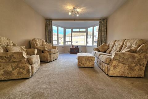 32 Bryanston Court, Solihull, B91 1BN