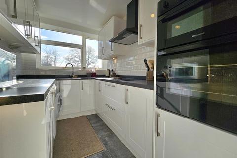 32 Bryanston Court, Solihull, B91 1BN