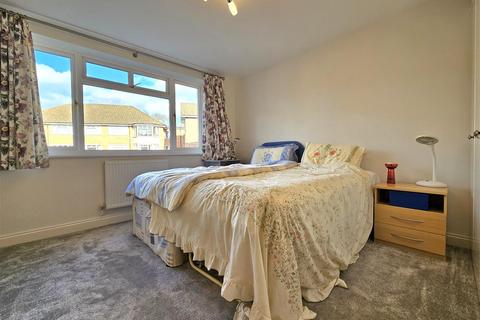 32 Bryanston Court, Solihull, B91 1BN