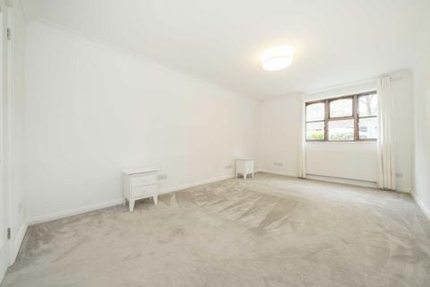 3 bedroom flat for sale, Holders Hill Road, London NW4