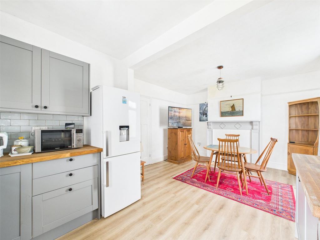 Kitchen / Dining