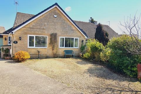 39 Bettertons Close, Fairford, GL7 4HY