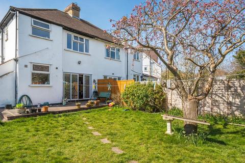 8 Briar Gardens, Bromley, BR2 7JL