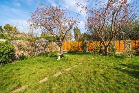 8 Briar Gardens, Bromley, BR2 7JL