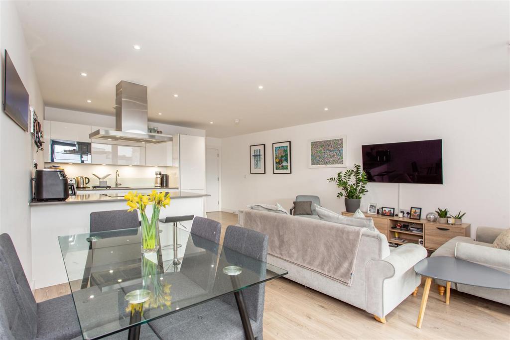 Kitchen/reception