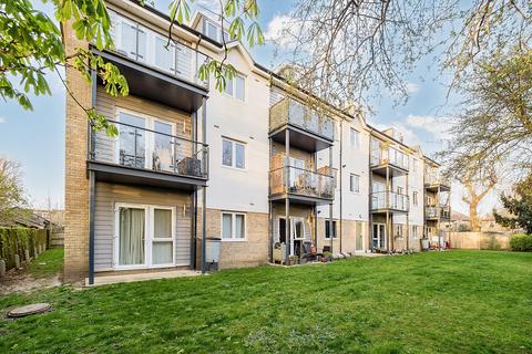 32 Louisa Oakes Close, London, E4 8AS