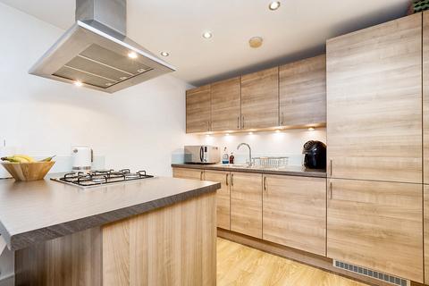 32 Louisa Oakes Close, London, E4 8AS