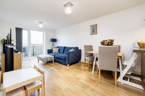 32 Louisa Oakes Close, London, E4 8AS