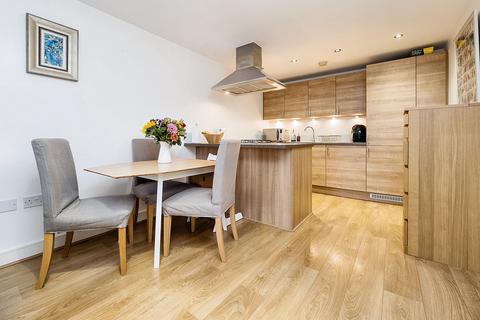 32 Louisa Oakes Close, London, E4 8AS
