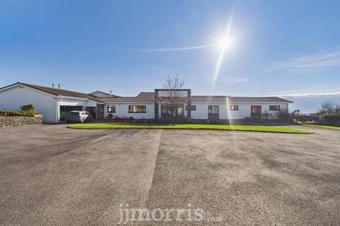 4 bedroom detached bungalow for sale, Pembrey, Burry Port