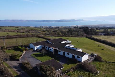 4 bedroom detached house for sale, Pembrey, Burry Port, SA16