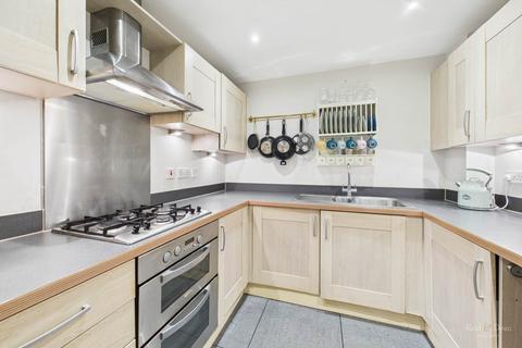 2 bedroom flat for sale, Sovereign Harbour