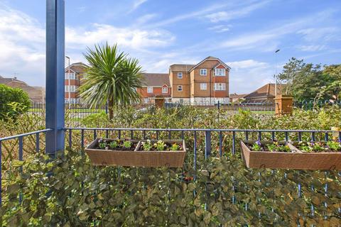 2 bedroom flat for sale, Sovereign Harbour