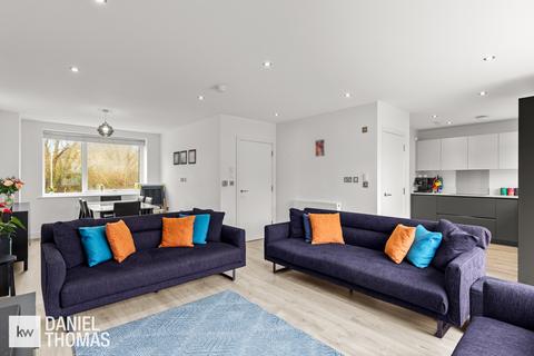 4 Willow Tree Drive, Waltham Cross, EN8 7FL