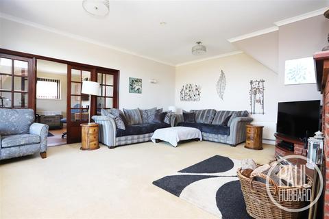 6 bedroom detached house for sale, Corton Road, Corton, NR32