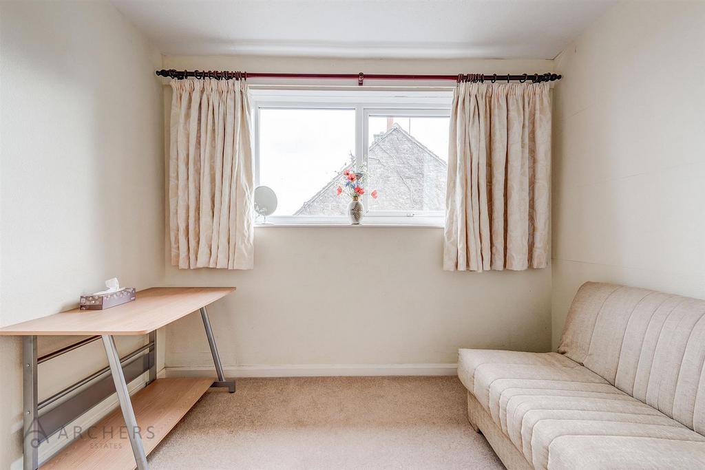 Flat5,16 Moorbank Road(Interior)(17of18).jpg