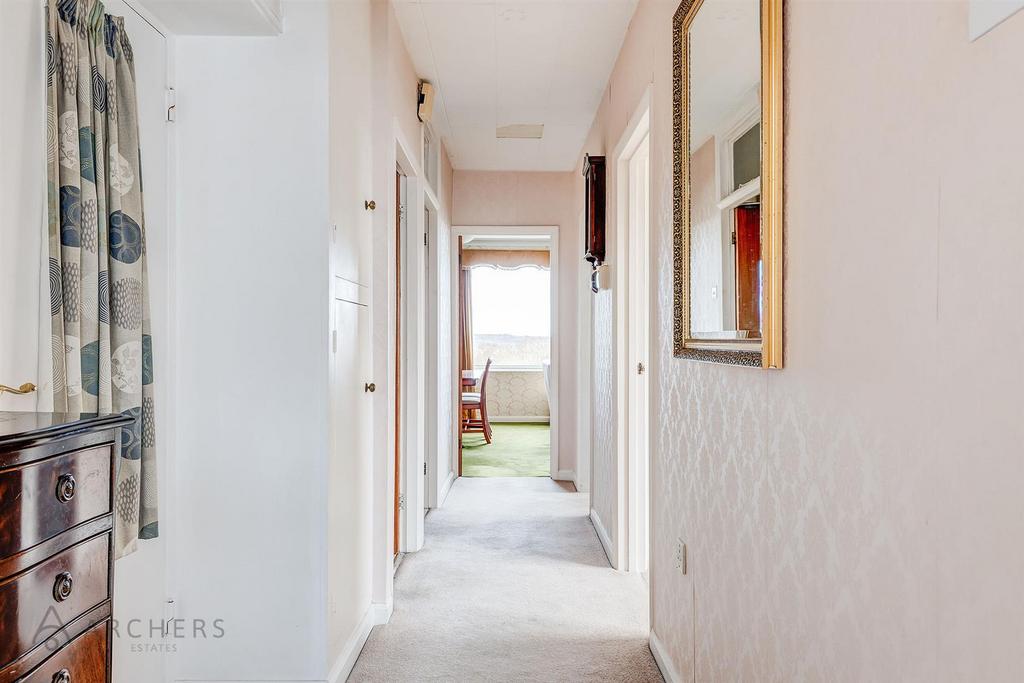 Flat5,16 Moorbank Road(Interior)(1of18).jpg