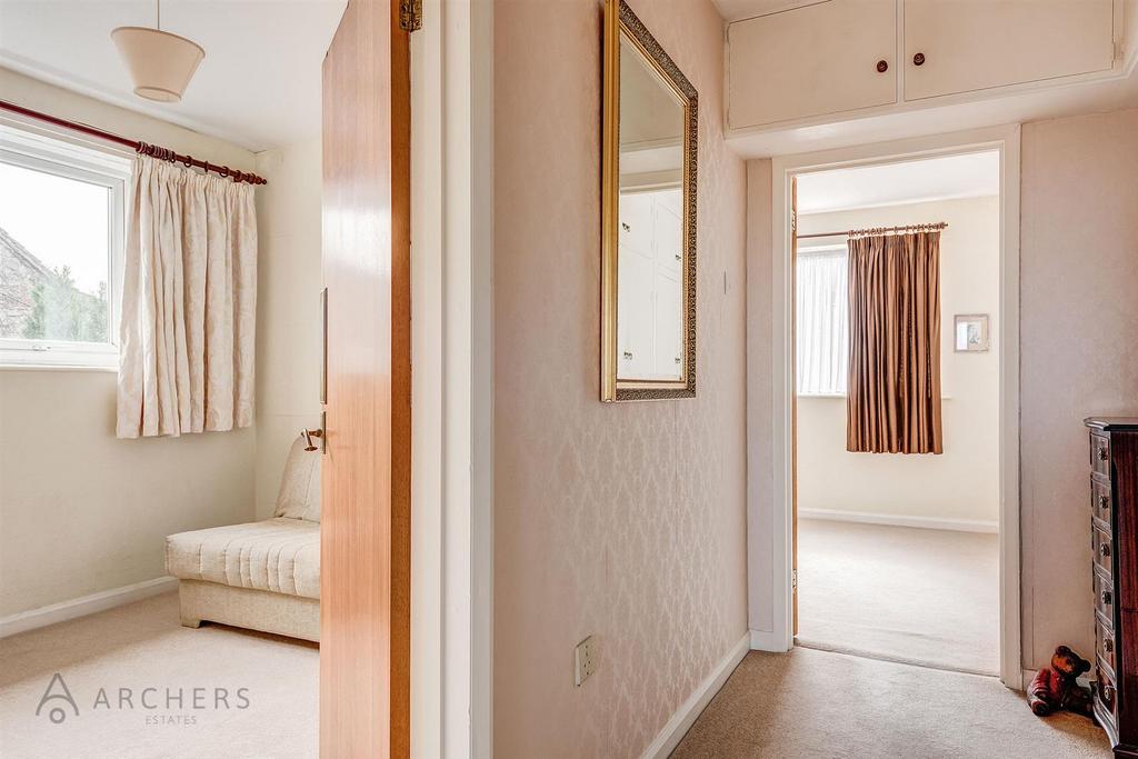 Flat5,16 Moorbank Road(Interior)(12of18).jpg