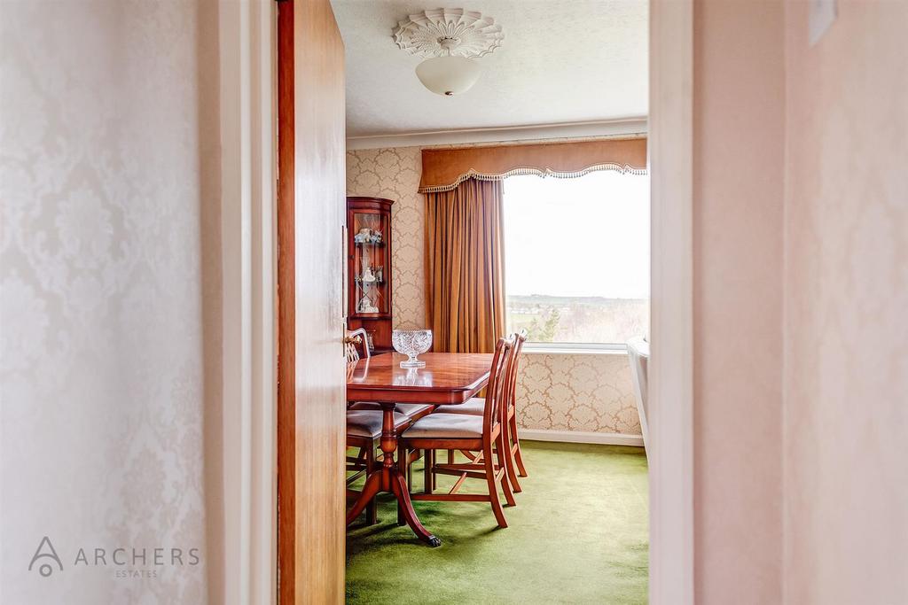 Flat5,16 Moorbank Road(Interior)(2of18).jpg