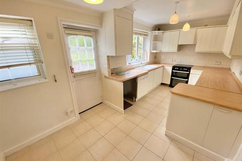 3 bedroom house to rent, Delamere Drive, Macclesfield, Cheshire