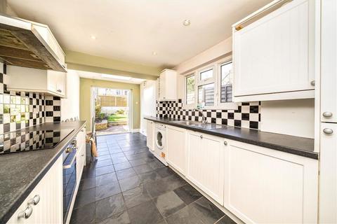 72 Leahurst Road, London, SE13 5HZ