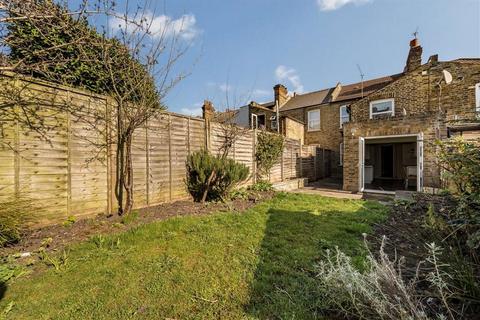 72 Leahurst Road, London, SE13 5HZ